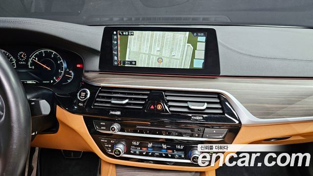 BMW 5 Series (G30) 520d xDrive M Sport Package Plus 2017 — фото 12