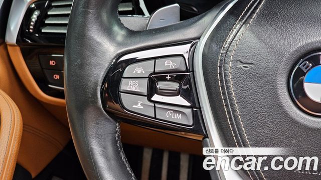 BMW 5 Series (G30) 520d xDrive M Sport Package Plus 2017 — фото 15