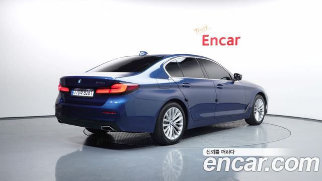 BMW 5 Series (G30) 523d Luxury 2021 — фото 2
