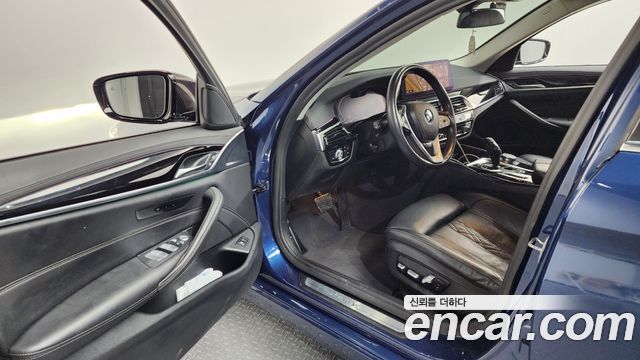 BMW 5 Series (G30) 523d Luxury 2021 — фото 10