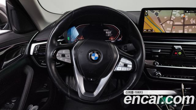 BMW 5 Series (G30) 523d Luxury 2021 — фото 13
