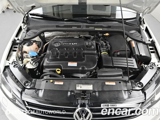Volkswagen Jetta 2.0 TDI BlueMotion Premium 6th 2015 — фото 6