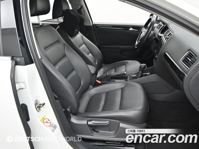 Volkswagen Jetta 2.0 TDI BlueMotion Premium 6th 2015 — фото 10