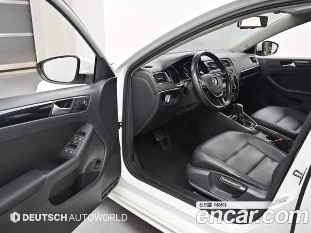 Volkswagen Jetta 2.0 TDI BlueMotion Premium 6th 2015 — фото 15