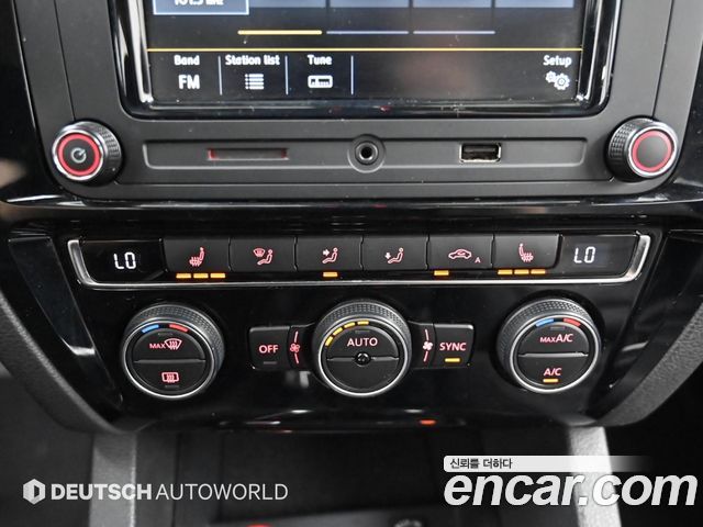 Volkswagen Jetta 2.0 TDI BlueMotion Premium 6th 2015 — фото 21
