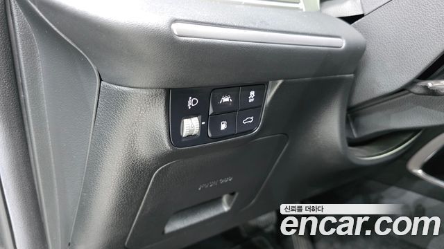 Hyundai Grandeur (IG) 3.0 LPi Rent Car Modern 2022 — фото 13