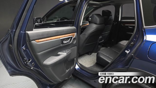 Honda CR-V (V) 2.0 Hybrid Touring 4WD 2022 — фото 26
