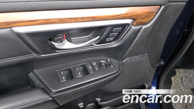 Honda CR-V (V) 2.0 Hybrid Touring 4WD 2022 — фото 28