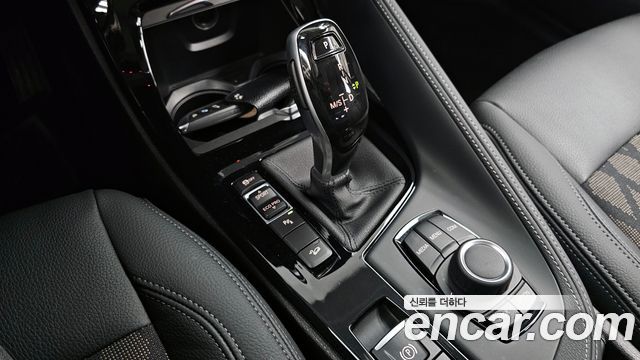 BMW X1 (F48) xDrive 20i xLine 2021 — фото 9