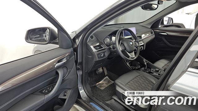 BMW X1 (F48) xDrive 20i xLine 2021 — фото 10