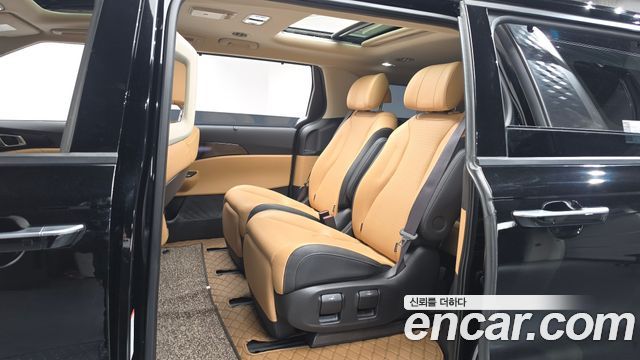 Kia Carnival (IV) Gasoline 7-Seater Signature 2023 — фото 11