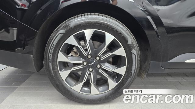 Kia Carnival (IV) Gasoline 9-Seater Signature 2023 — фото 5
