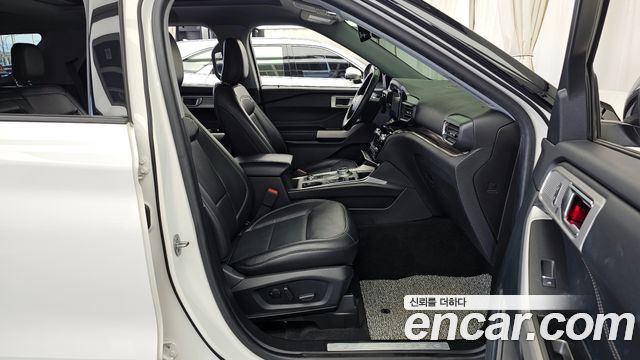 Ford Explorer (VI) 2.3 LimIted 4WD 2022 — фото 11