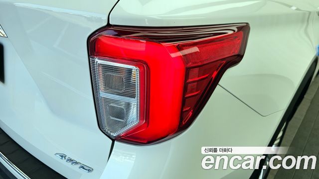 Ford Explorer (VI) 2.3 LimIted 4WD 2022 — фото 23