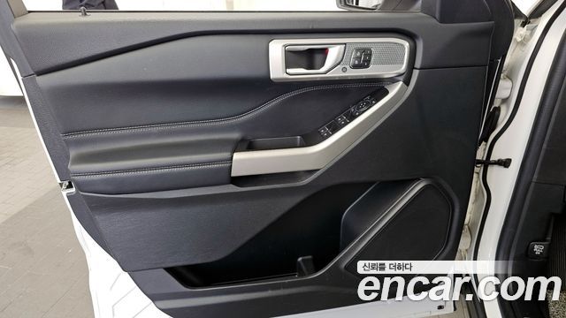 Ford Explorer (VI) 2.3 LimIted 4WD 2022 — фото 24