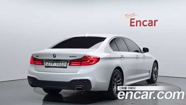 BMW 5 Series (G30) 530i xDrive M Sport Package Plus 2017 — фото 2