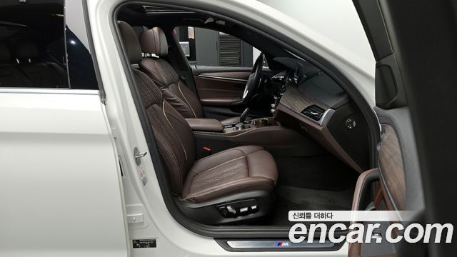 BMW 5 Series (G30) 530i xDrive M Sport Package Plus 2017 — фото 11