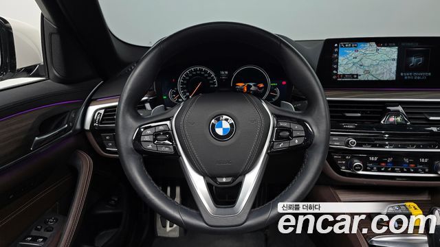 BMW 5 Series (G30) 530i xDrive M Sport Package Plus 2017 — фото 13