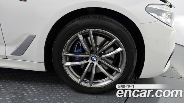 BMW 5 Series (G30) 530i xDrive M Sport Package Plus 2017 — фото 21