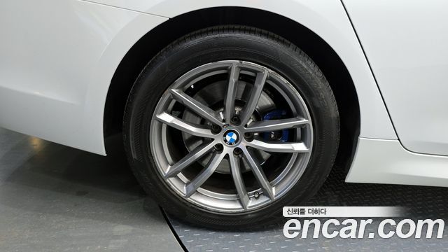 BMW 5 Series (G30) 530i xDrive M Sport Package Plus 2017 — фото 34