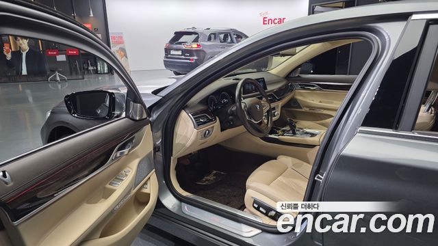 BMW 7 Series (G11) 750Li xDrive Premium 2016 — фото 10