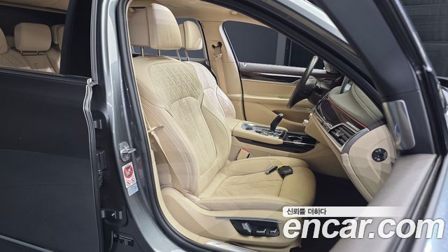 BMW 7 Series (G11) 750Li xDrive Premium 2016 — фото 16