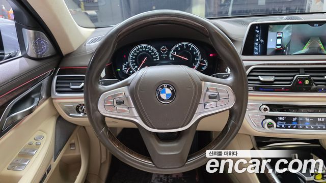 BMW 7 Series (G11) 750Li xDrive Premium 2016 — фото 17