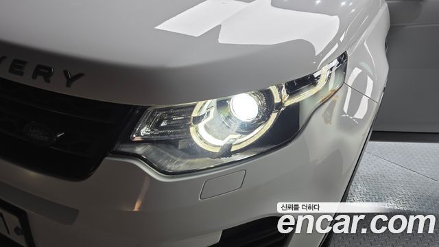 Land Rover Discovery Sport 2.0 TD4 SE 2017 — фото 22