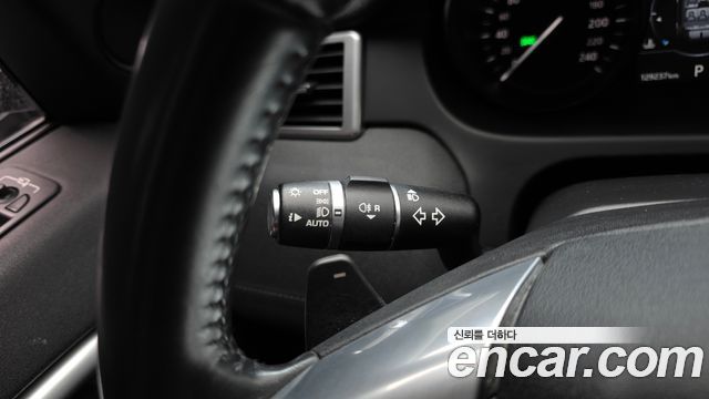 Land Rover Discovery Sport 2.0 TD4 SE 2017 — фото 30