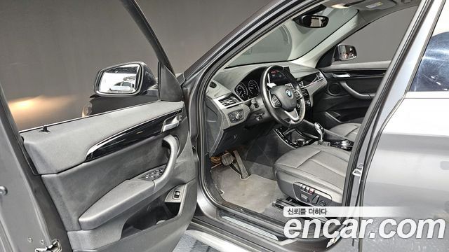 BMW X1 (F48) xDrive 20i xLine 2022 — фото 10