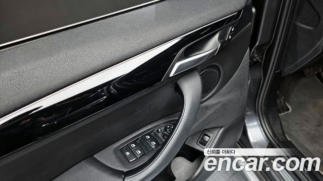 BMW X1 (F48) xDrive 20i xLine 2022 — фото 17