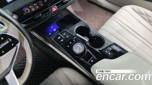 Kia K8 2.5 Gasoline 2WD Signature 2023 — фото 9