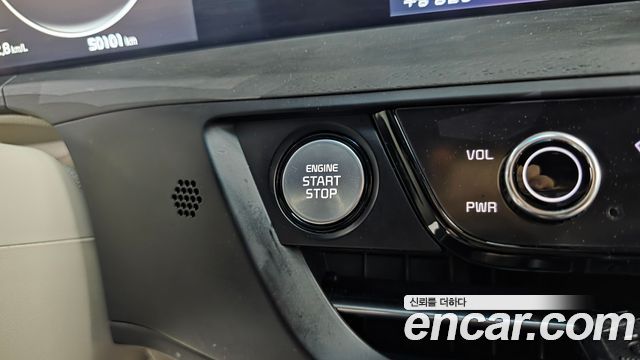 Kia K8 2.5 Gasoline 2WD Signature 2023 — фото 39