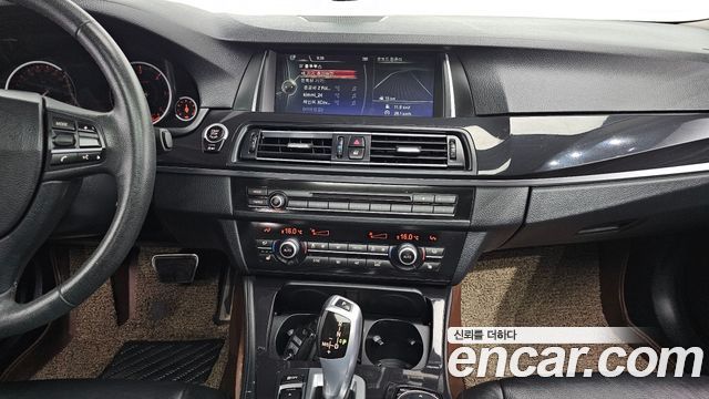 BMW 5 Series (F10) 520d xDrive 2014 — фото 15