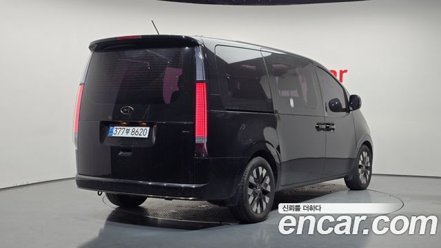 Hyundai Staria 4WD Lounge 9-Seater Inspiration 2022 — фото 2
