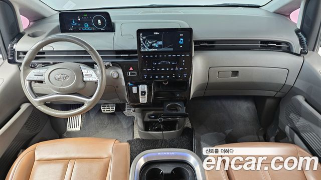 Hyundai Staria 4WD Lounge 9-Seater Inspiration 2022 — фото 7