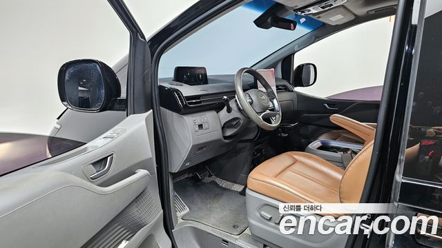 Hyundai Staria 4WD Lounge 9-Seater Inspiration 2022 — фото 10