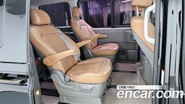 Hyundai Staria 4WD Lounge 9-Seater Inspiration 2022 — фото 11