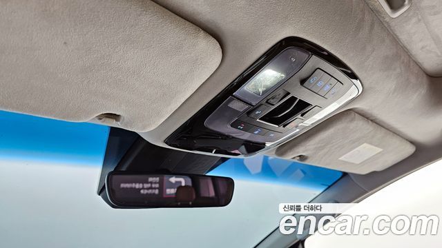 Hyundai Staria 4WD Lounge 9-Seater Inspiration 2022 — фото 15