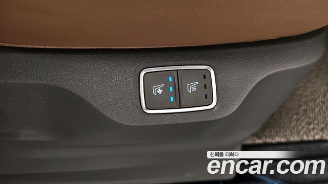 Hyundai Staria 4WD Lounge 9-Seater Inspiration 2022 — фото 18