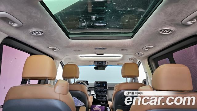 Hyundai Staria 4WD Lounge 9-Seater Inspiration 2022 — фото 19