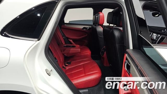 Porsche Macan 3.0 GTS 95B 2018 — фото 11