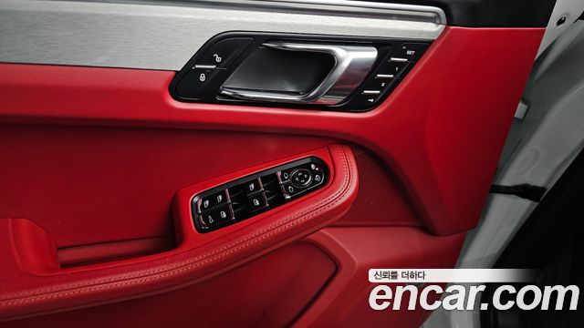 Porsche Macan 3.0 GTS 95B 2018 — фото 16