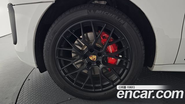 Porsche Macan 3.0 GTS 95B 2018 — фото 21