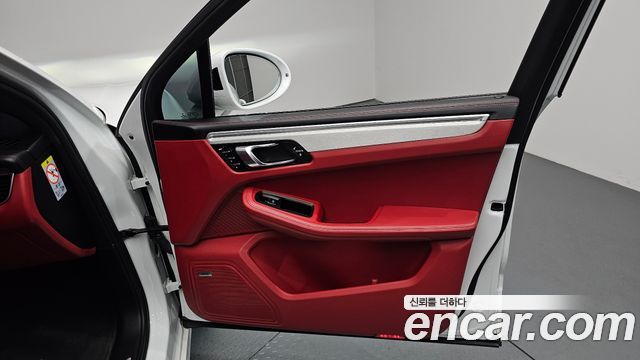 Porsche Macan 3.0 GTS 95B 2018 — фото 24