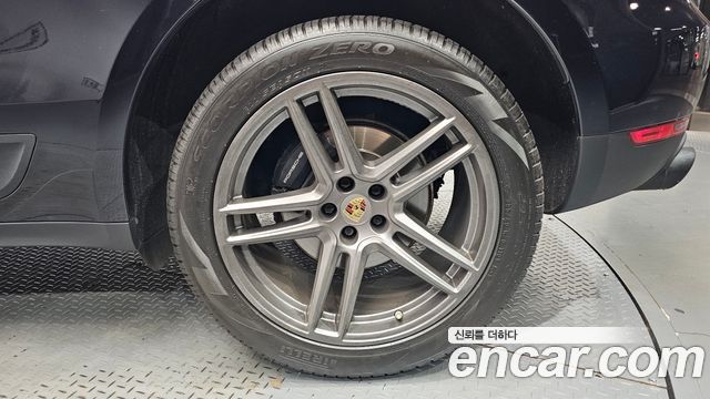 Porsche Macan 2.0 95B 2019 — фото 21