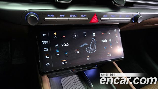 Hyundai Grandeur (GN7) 2,5 Gasoline 2WD Calligraphy 2023 — фото 17