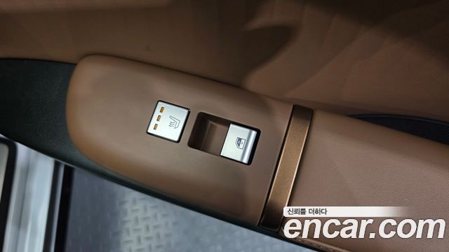 Hyundai Grandeur (GN7) 2,5 Gasoline 2WD Calligraphy 2023 — фото 18