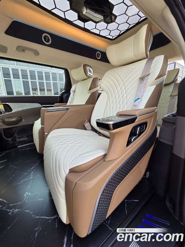 Kia Carnival (IV) HEV 9-Seater Hi-Limousine (Special vehicle) 2026 — фото 15