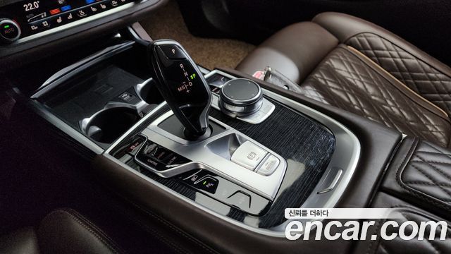 BMW 7 Series (G11) 745e iPerformance M Sport 2020 — фото 9